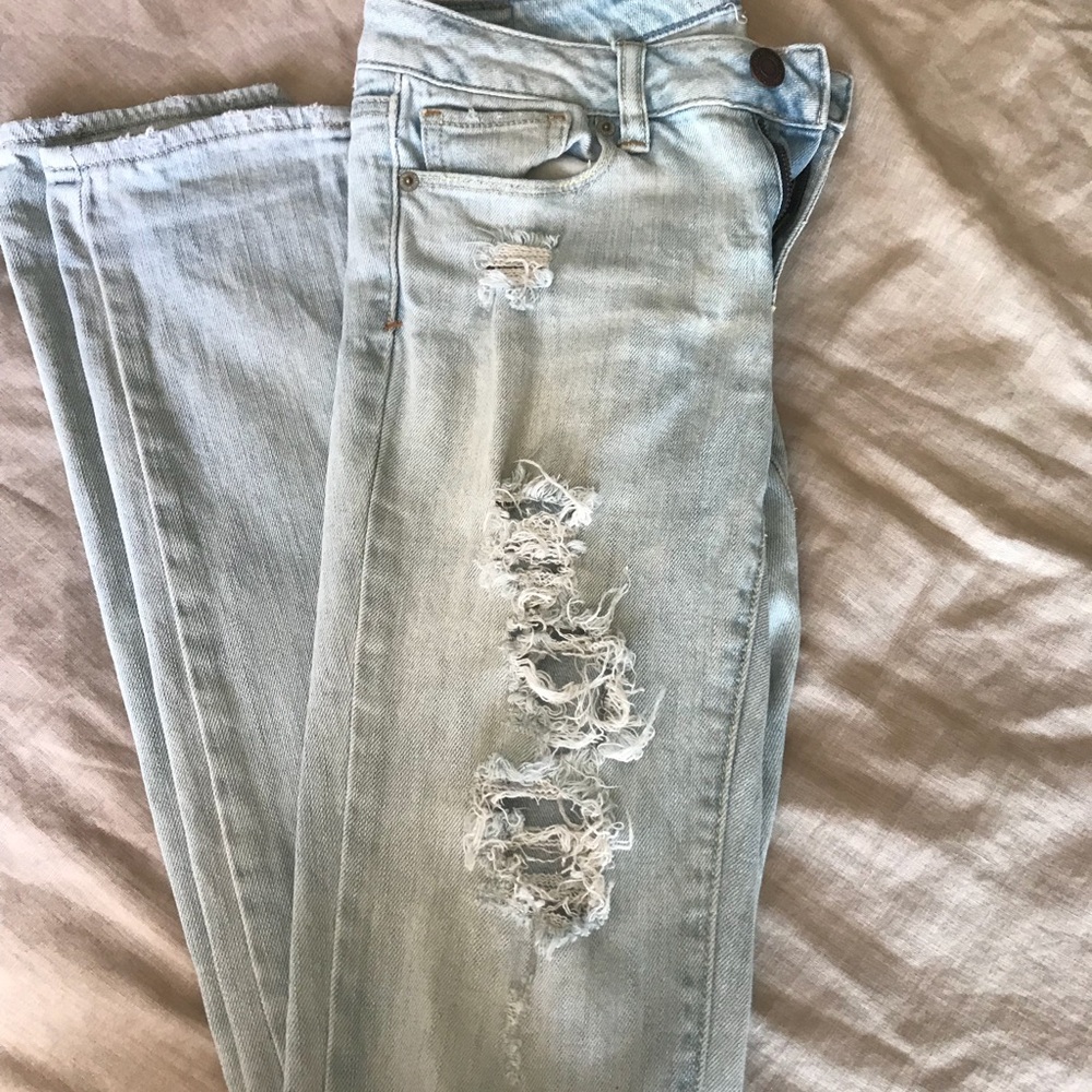 Skinny straight jeans.